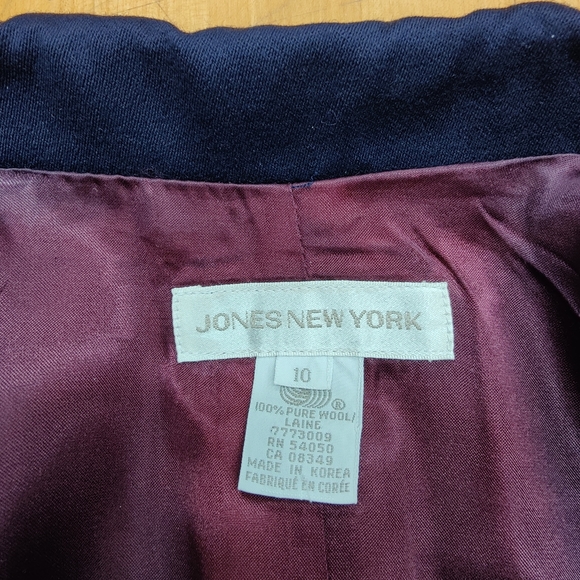 Vintage Jones New York Double breasted navy blue blazer, size 10 - Picture 12 of 12